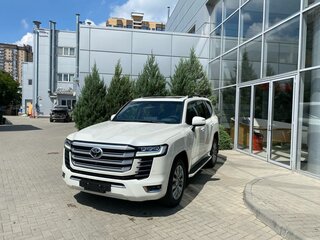 2026 Toyota Land Cruiser 300 Series, белый, 15400000 рублей, вид 1
