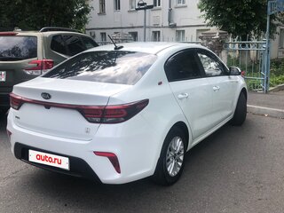 2019 Kia Rio IV, белый, 1700000 рублей, вид 2