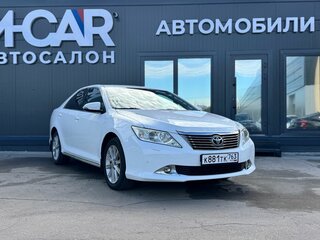 2013 Toyota Camry VII (XV50), белый, 1470000 рублей, вид 3