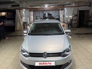 2012 Volkswagen Polo V, серебристый, 800000 рублей, вид 1