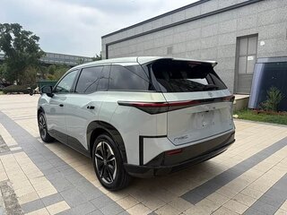 2025 Toyota bZ3X 50 kWh, серебристый, 2090401 рублей, вид 3