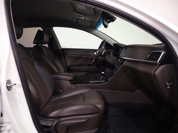 2018 Kia Optima IV Рестайлинг, белый, 1689000 рублей - вид 24