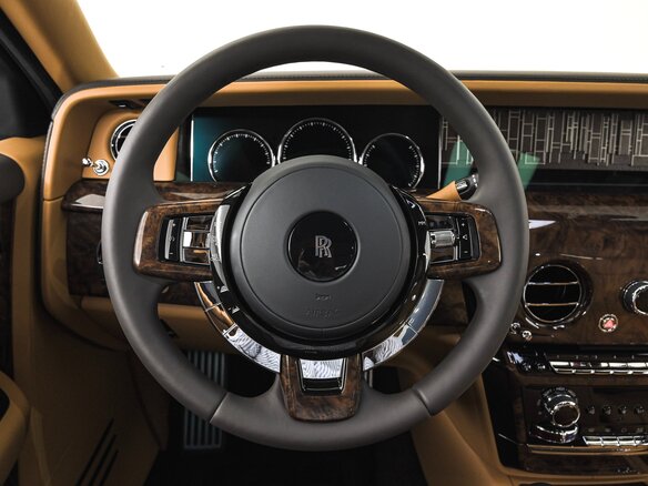 2024 Rolls-Royce Phantom VIII Рестайлинг (Series II), чёрный, 80000000 рублей - вид 6