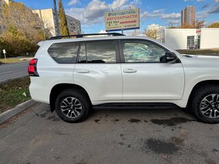 2022 Toyota Land Cruiser Prado 150 Series Рестайлинг 3, белый, 6200000 рублей, вид 3