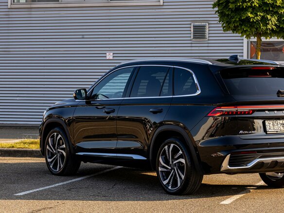 2025 Geely Monjaro I Рестайлинг, чёрный, 3295000 рублей - вид 7