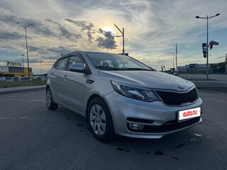 2016 Kia Rio III Рестайлинг, серебристый, 959999 рублей, вид 2