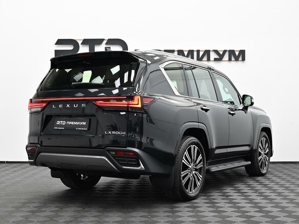 2026 Lexus LX 500d IV, чёрный, 18100000 рублей - вид 2