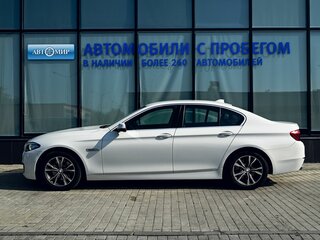 2013 BMW 5 серии 528i xDrive VI (F10/F11/F07) Рестайлинг, белый, 1970000 рублей, вид 2