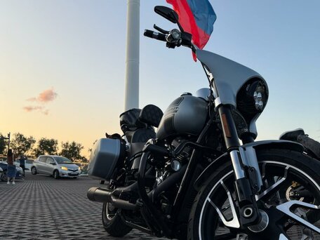 2023 Harley-Davidson Sport Glide, серебристый, 1700000 рублей, вид 2