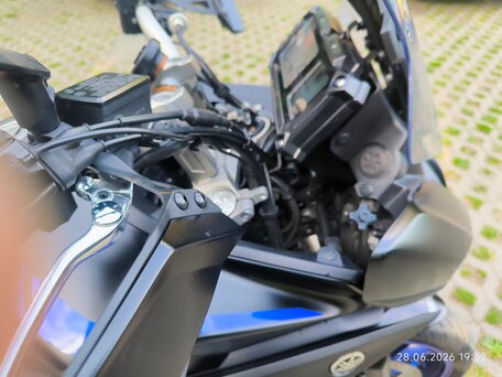 2018 Yamaha MT-09 Tracer (FJ-09), чёрный, 890001 рублей, вид 4