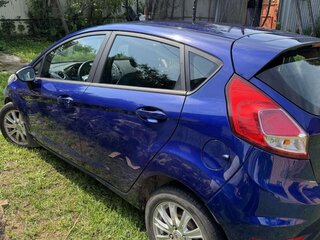 2016 Ford Fiesta Mk6 Рестайлинг, синий, 670000 рублей, вид 4