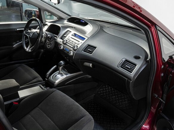 2008 Honda Civic VIII, красный, 840000 рублей - вид 12