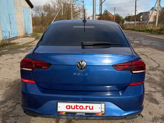 2022 Volkswagen Polo VI, синий, 1370000 рублей, вид 4