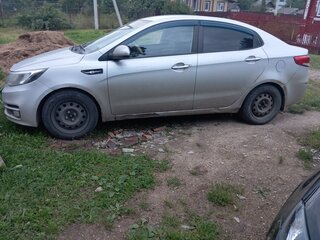 2015 Kia Rio III Рестайлинг, серый, 400000 рублей, вид 4