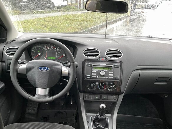 2007 Ford Focus II Рестайлинг, серебристый, 219000 рублей - вид 5