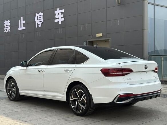 2023 Volkswagen Lavida III Рестайлинг, белый - вид 3