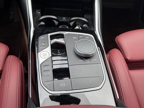 2023 BMW 3 серии 320i VII (G2x) Рестайлинг, чёрный, 3000444 рублей - вид 10