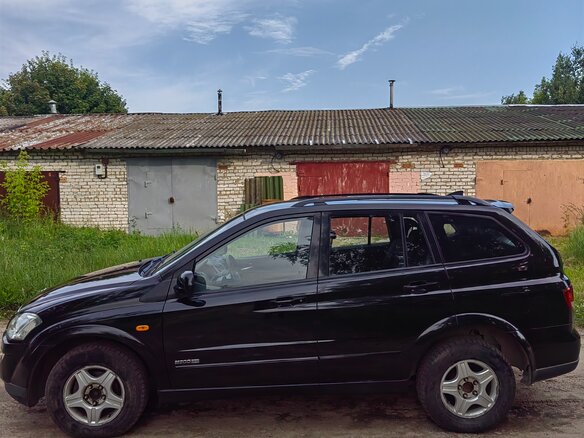 2008 SsangYong Kyron 5-speed I Рестайлинг, чёрный - вид 4