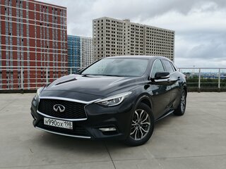 Infiniti Q30