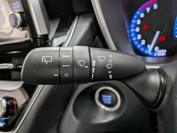 2022 Toyota Corolla Cross I, чёрный, 1769017 рублей - вид 25