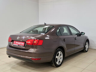 2014 Volkswagen Jetta VI Рестайлинг, коричневый, 1210000 рублей, вид 4