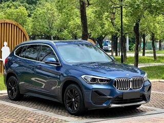 2021 BMW X1 18i sDrive II (F48) Рестайлинг, синий, 1950000 рублей, вид 2