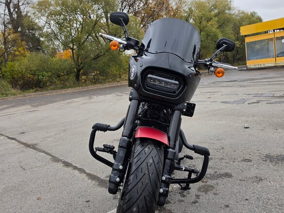 2019 Harley-Davidson Fat Bob, красный, 2500000 рублей - вид 1