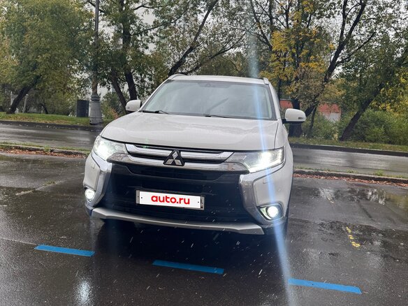 2016 Mitsubishi Outlander III Рестайлинг 2, белый, 2100000 рублей - вид 39