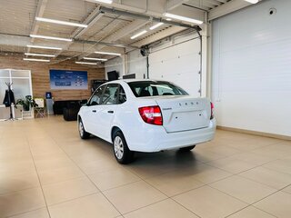 2026 Lada (ВАЗ) Granta I Рестайлинг, белый, 1019000 рублей, вид 4