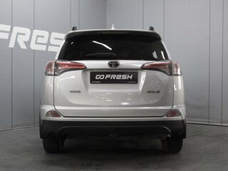 2017 Toyota RAV4 IV (XA40) Рестайлинг, серебристый, 2440000 рублей, вид 4