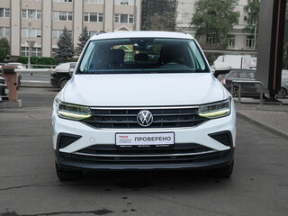 2021 Volkswagen Tiguan II Рестайлинг, белый, 2300000 рублей, вид 2
