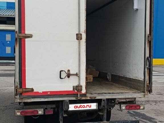 2018 Isuzu Elf (N-series), белый, 1400000 рублей - вид 5