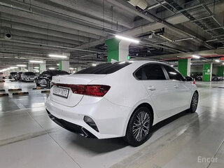 2023 Kia K3 II Рестайлинг, белый, 1691000 рублей, вид 4