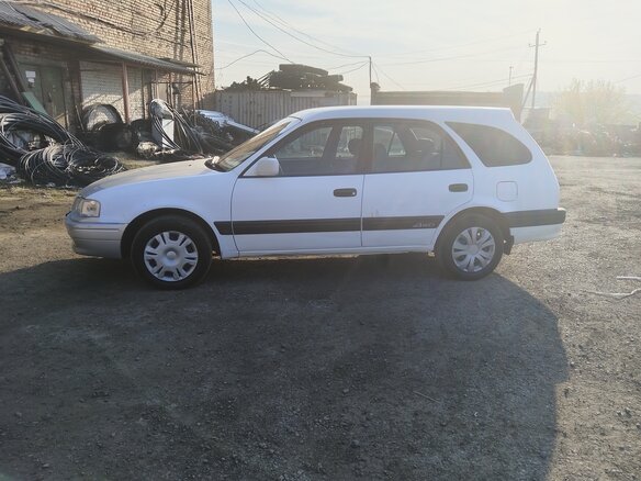 2000 Toyota Sprinter Carib III, белый, 330000 рублей - вид 6