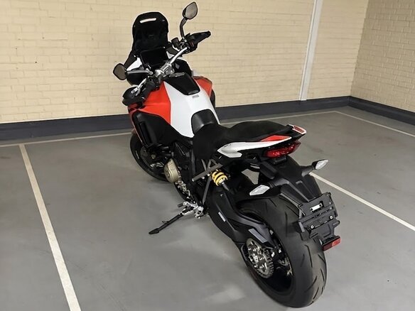 2024 Ducati Multistrada V4, красный, 3750000 рублей - вид 1
