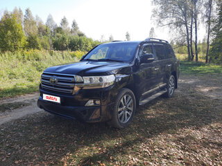 2017 Toyota Land Cruiser 200 Series Рестайлинг 2, чёрный, 5600000 рублей, вид 1