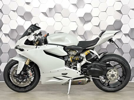 2013 Ducati 1199 Panigale, белый, 899000 рублей, вид 4