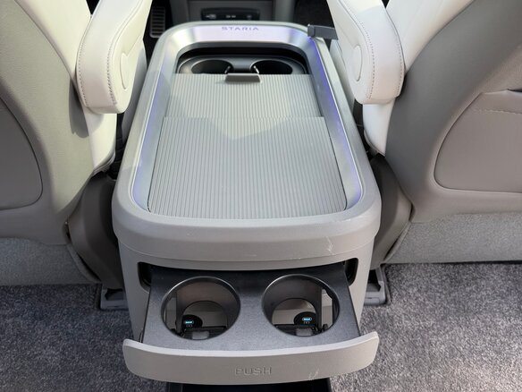 2025 Hyundai Staria I, чёрный, 7900000 рублей - вид 21
