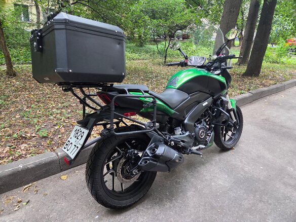 2021 Bajaj Dominar 400, зелёный, 330000 рублей - вид 2