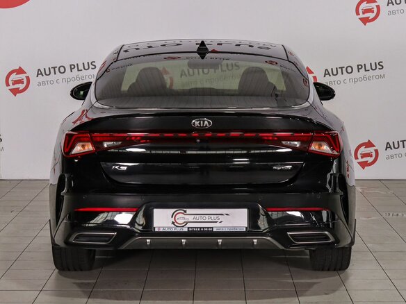 2020 Kia K5 III, чёрный, 2499000 рублей - вид 3