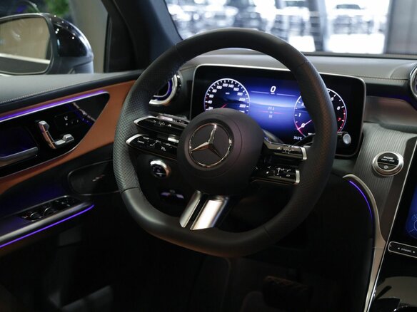 2026 Mercedes-Benz GLC 260 L II (X254), чёрный, 8898000 рублей - вид 6