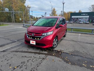 2018 Honda Freed+ II, красный, 1450000 рублей, вид 1