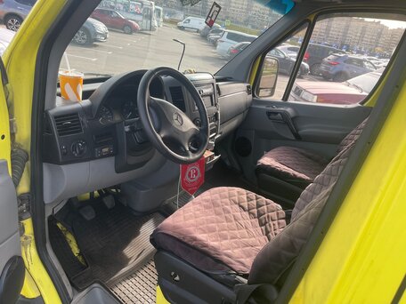 2013 Mercedes-Benz Sprinter, жёлтый, 1350000 рублей, вид 3
