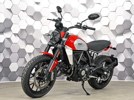 2024 Ducati Scrambler 800, красный, 979000 рублей, вид 2