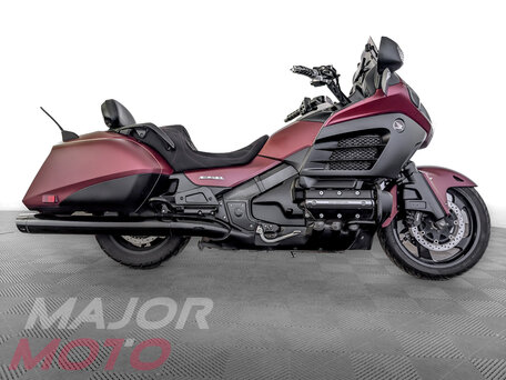 2013 Honda GL 1800 Gold Wing, красный, 1227500 рублей, вид 1