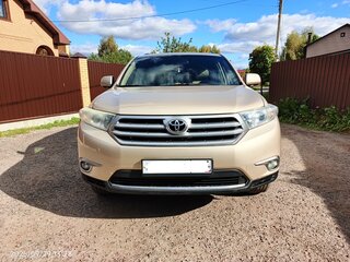 2011 Toyota Highlander II (XU40) Рестайлинг, золотистый, 1800000 рублей, вид 2