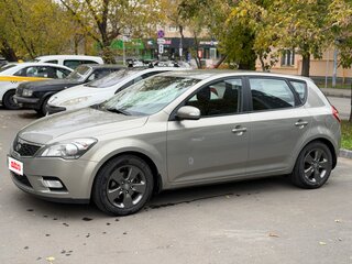 2011 Kia Ceed I Рестайлинг, серебристый, 1100000 рублей, вид 2