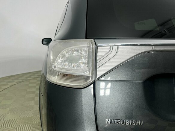 2014 Mitsubishi Outlander III Рестайлинг, серый, 1550000 рублей - вид 9