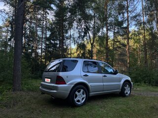 2001 Mercedes-Benz M-Класс AMG 55 AMG I (W163) Рестайлинг, серый, 839000 рублей, вид 3