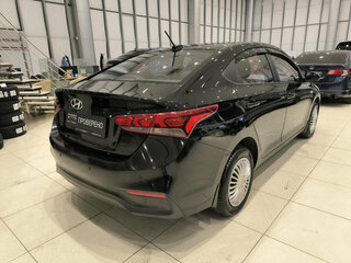 2017 Hyundai Solaris II, чёрный, 1380000 рублей, вид 5